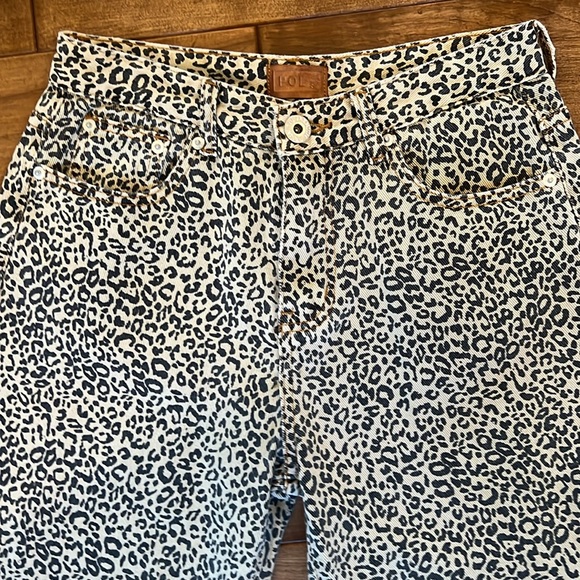 POL Chetah Wide Leg Destroyed Hem Jeans - Picture 7 of 13